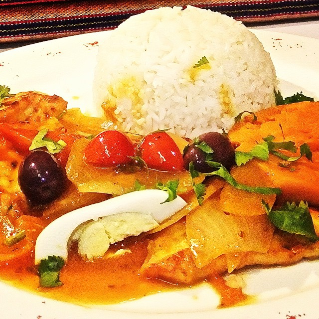 Brunch at El Fogon.
Escabeche de Pollo:
Pan-fried marinated chicken topped with sautéed onions and served with sweet potatoes and rice, garnished with Peruvian botija olives.
#Peru #toronto #brunch #foodie #foodpost  #restaurant #elfogonto
